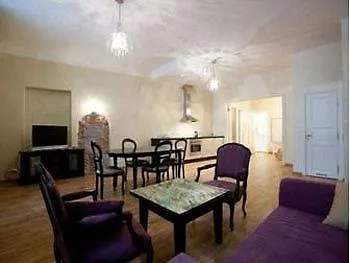 Cozy In Old Town Apartment