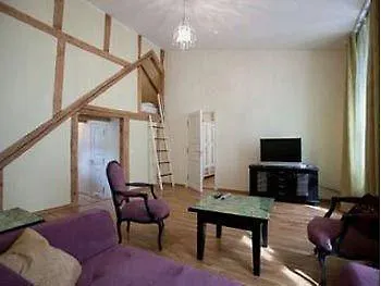 Cozy In Old Town Apartment *
