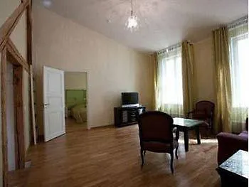 Cozy In Old Town Apartment